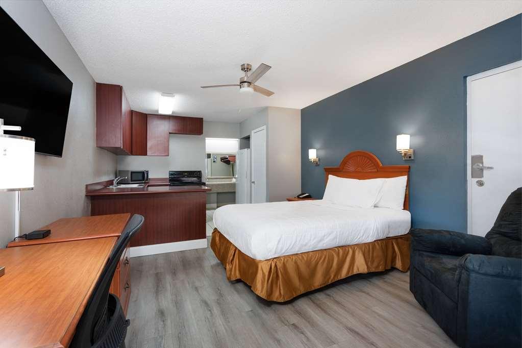 Hotel Baymont By Wyndham Marianna Habitación foto